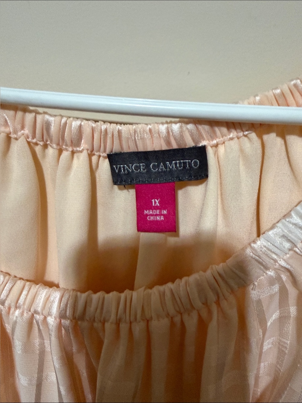 Vince Camuto Peach Elastic-Neck bubble hem Top